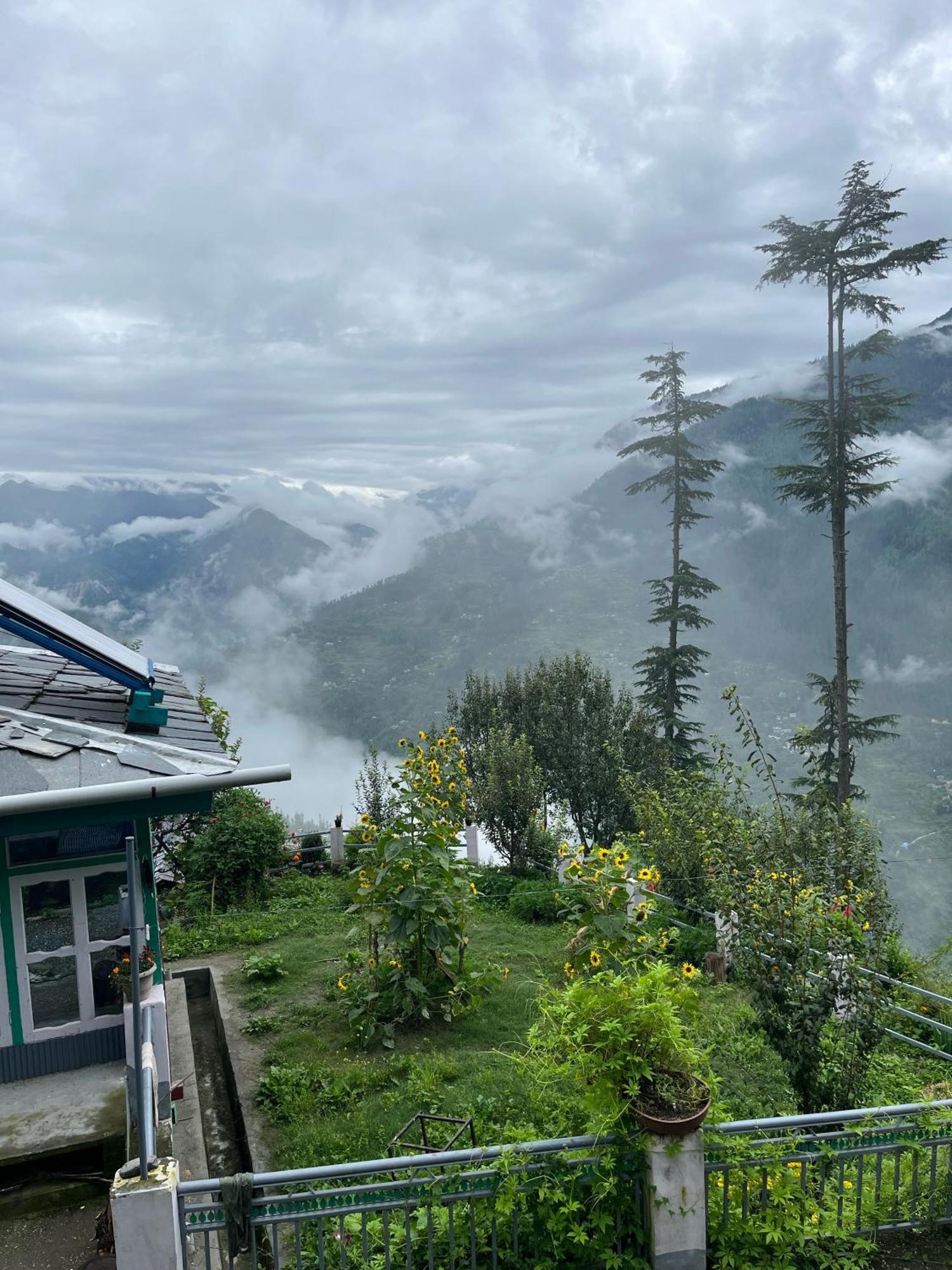 Mountain Eyrie Hotell Banjār Eksteriør bilde